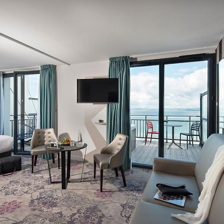 Hotel Valdys Thalasso & Spa - La Baie 杜瓦讷内 外观 照片
