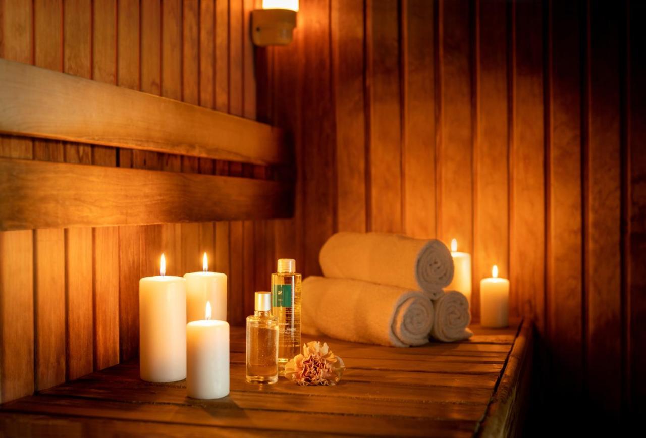 Hotel Valdys Thalasso & Spa - La Baie 杜瓦讷内 外观 照片