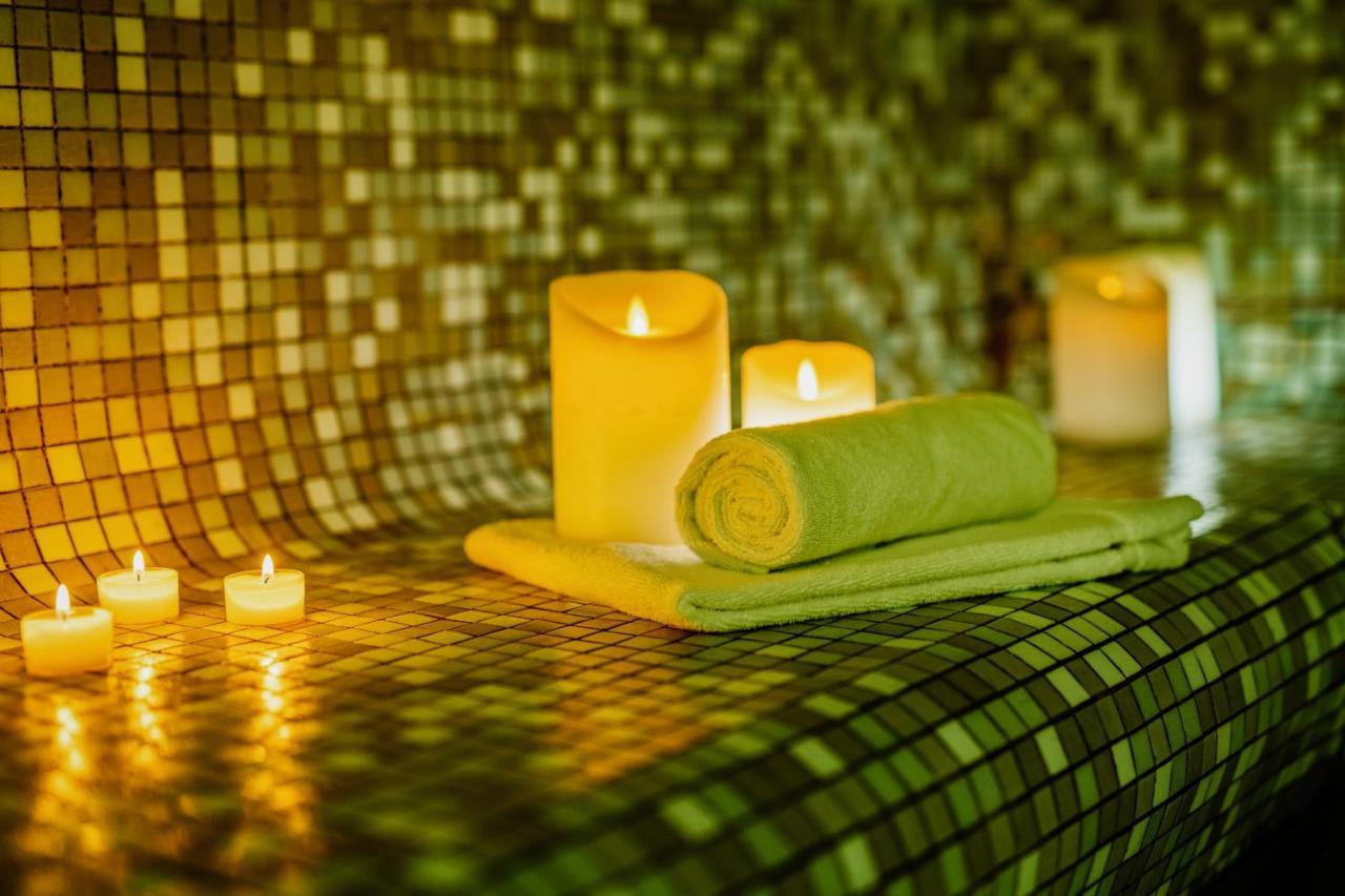 Hotel Valdys Thalasso & Spa - La Baie 杜瓦讷内 外观 照片