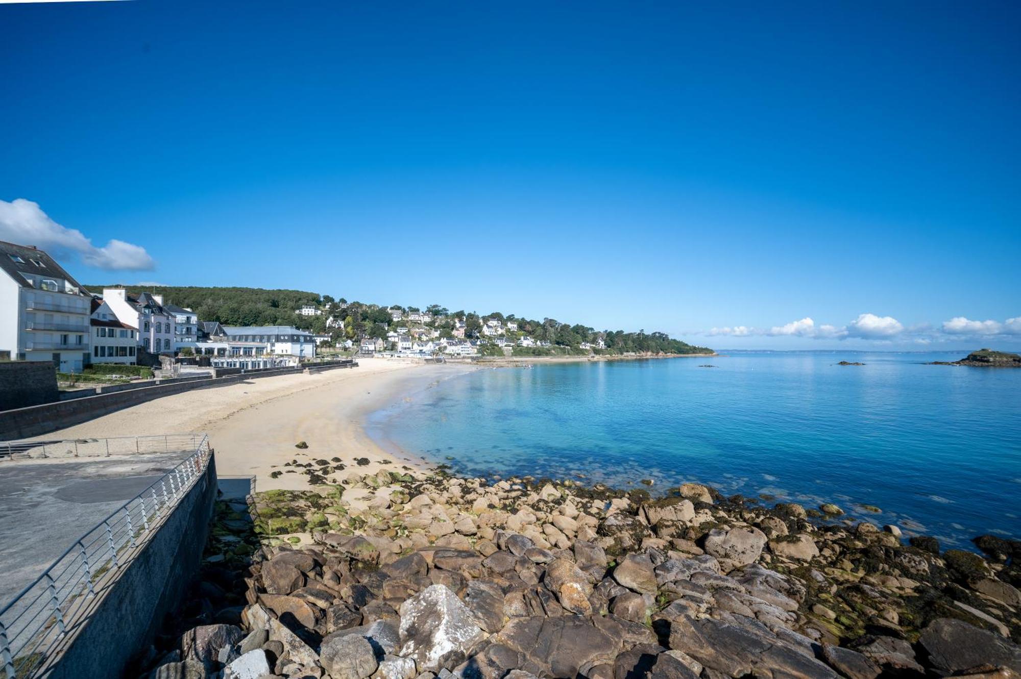 Hotel Valdys Thalasso & Spa - La Baie 杜瓦讷内 外观 照片