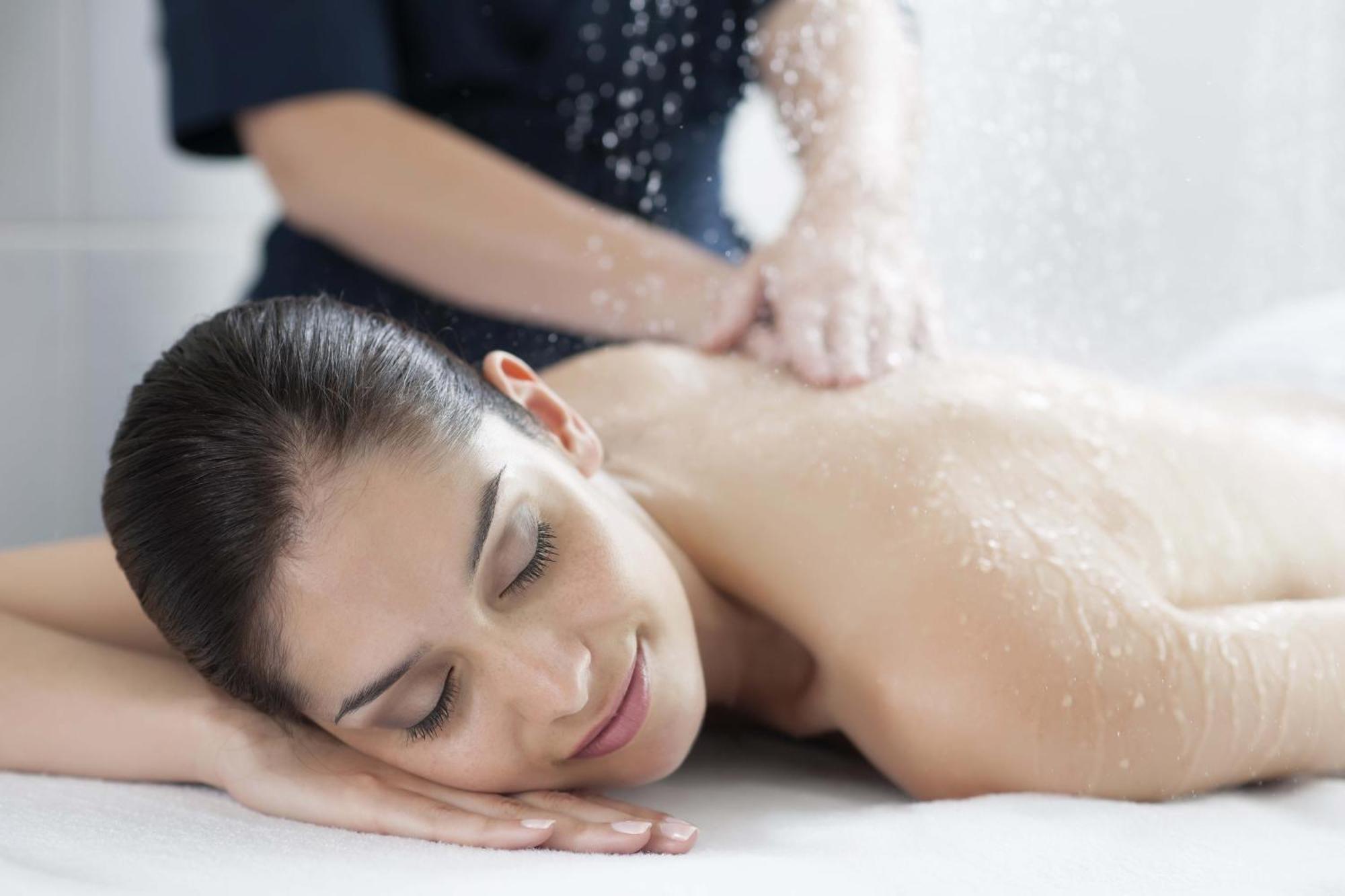 Hotel Valdys Thalasso & Spa - La Baie 杜瓦讷内 外观 照片