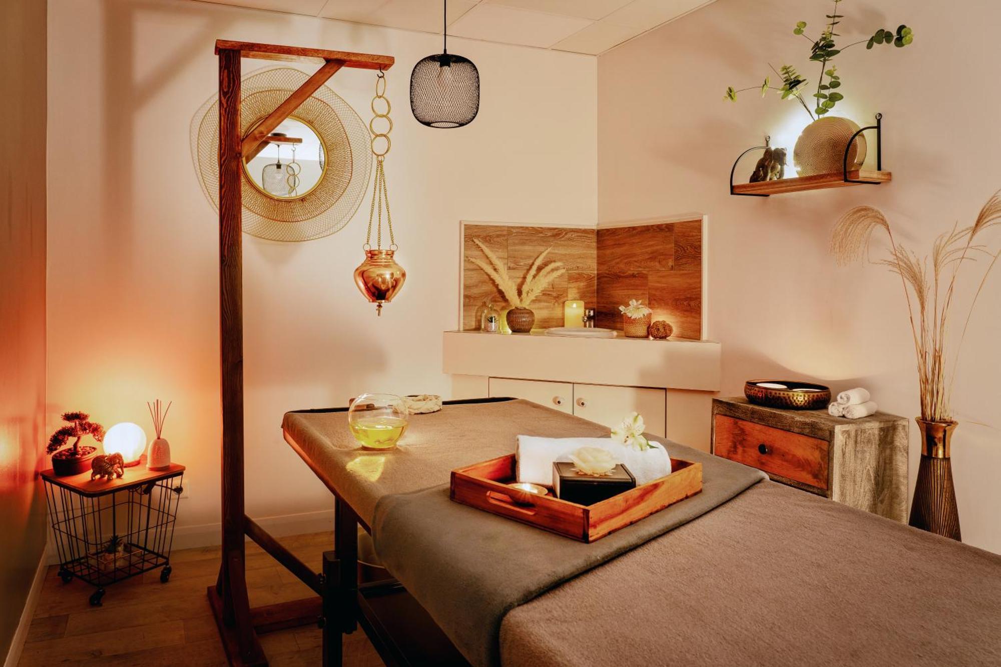 Hotel Valdys Thalasso & Spa - La Baie 杜瓦讷内 外观 照片