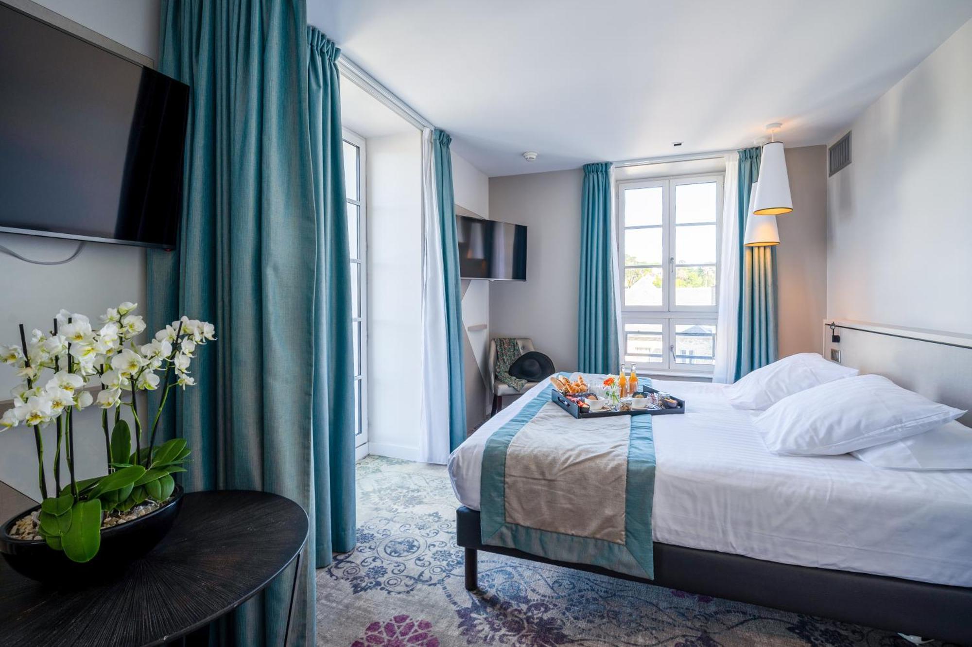 Hotel Valdys Thalasso & Spa - La Baie 杜瓦讷内 外观 照片