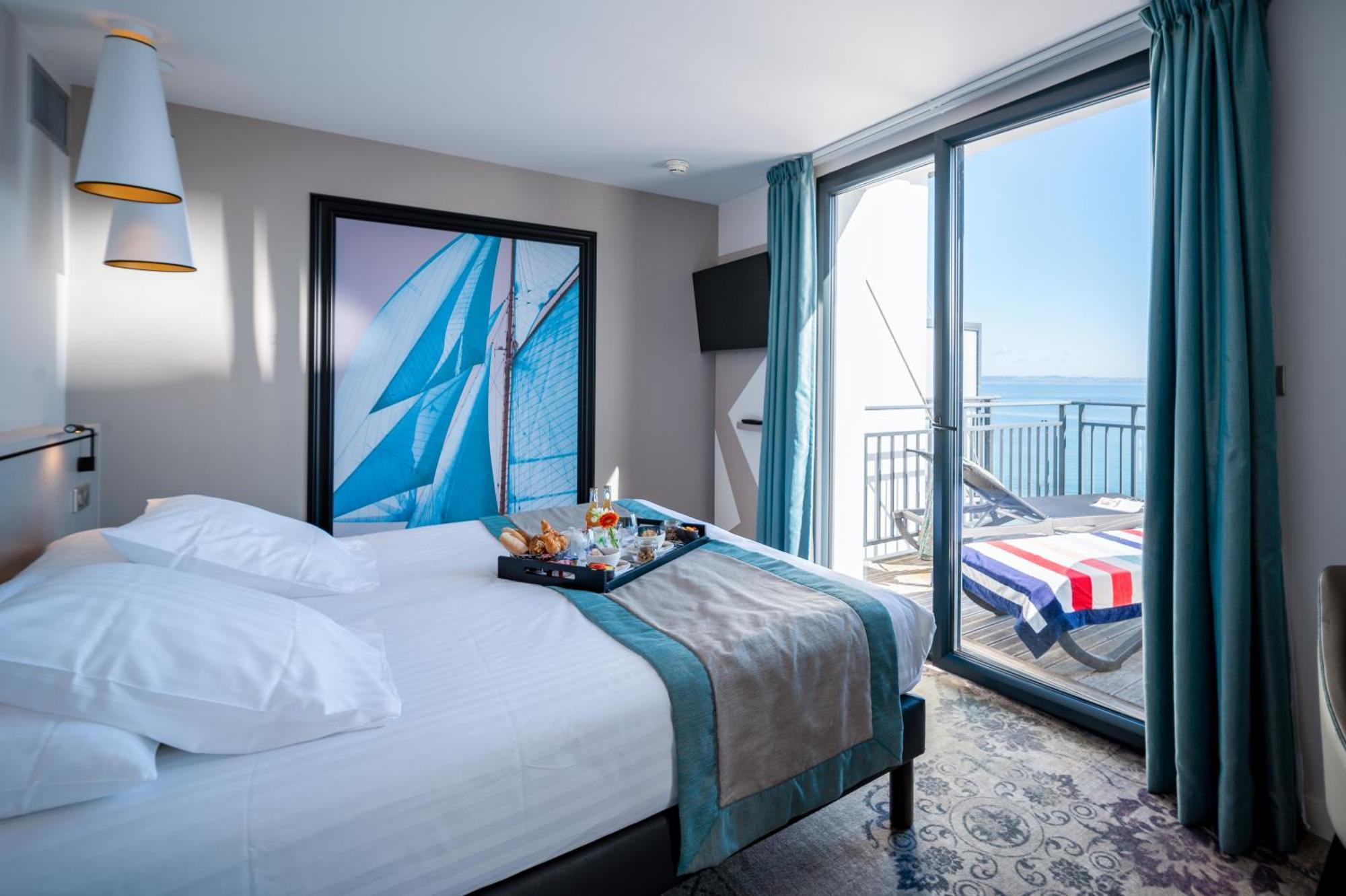 Hotel Valdys Thalasso & Spa - La Baie 杜瓦讷内 外观 照片