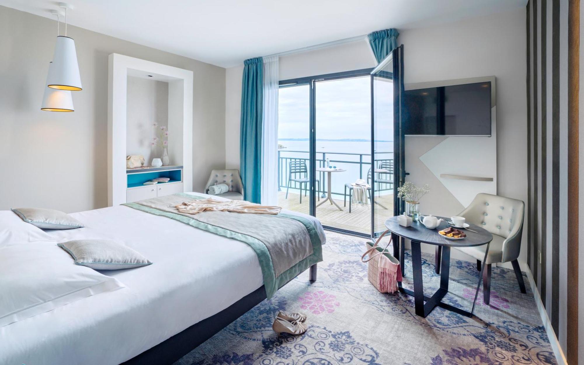 Hotel Valdys Thalasso & Spa - La Baie 杜瓦讷内 外观 照片