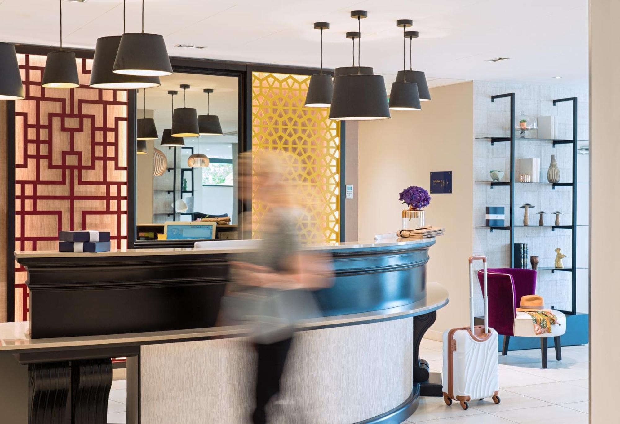 Hotel Valdys Thalasso & Spa - La Baie 杜瓦讷内 外观 照片