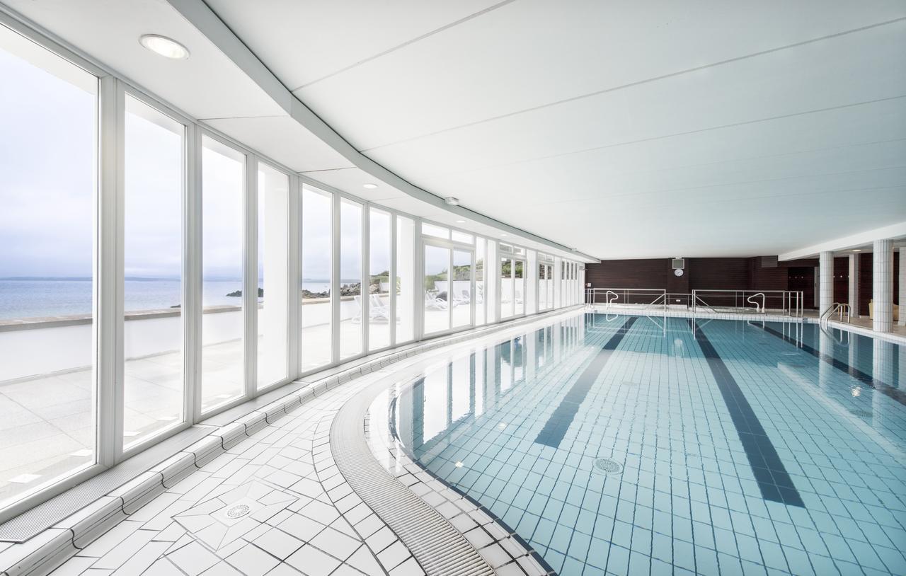 Hotel Valdys Thalasso & Spa - La Baie 杜瓦讷内 外观 照片