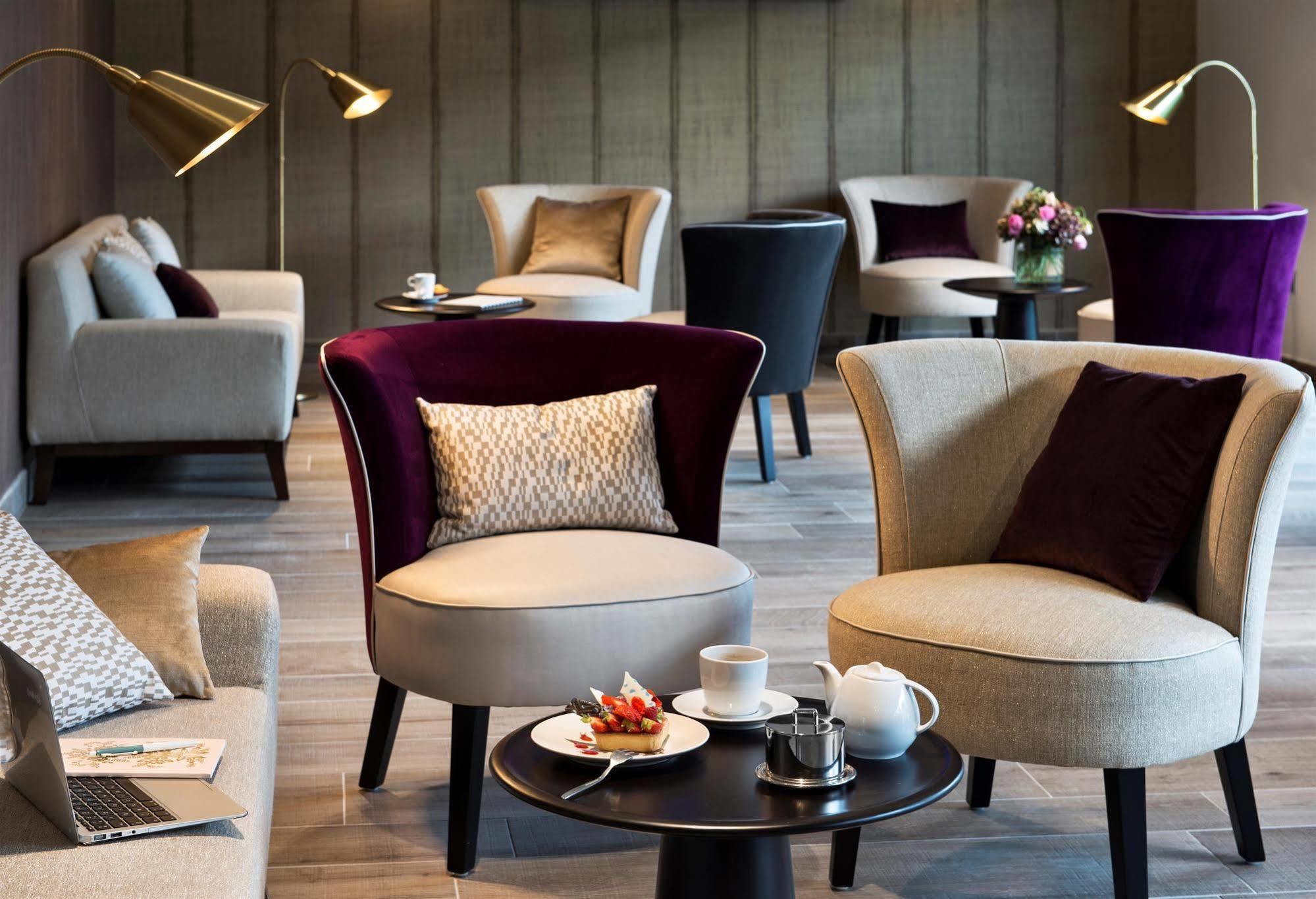 Hotel Valdys Thalasso & Spa - La Baie 杜瓦讷内 外观 照片