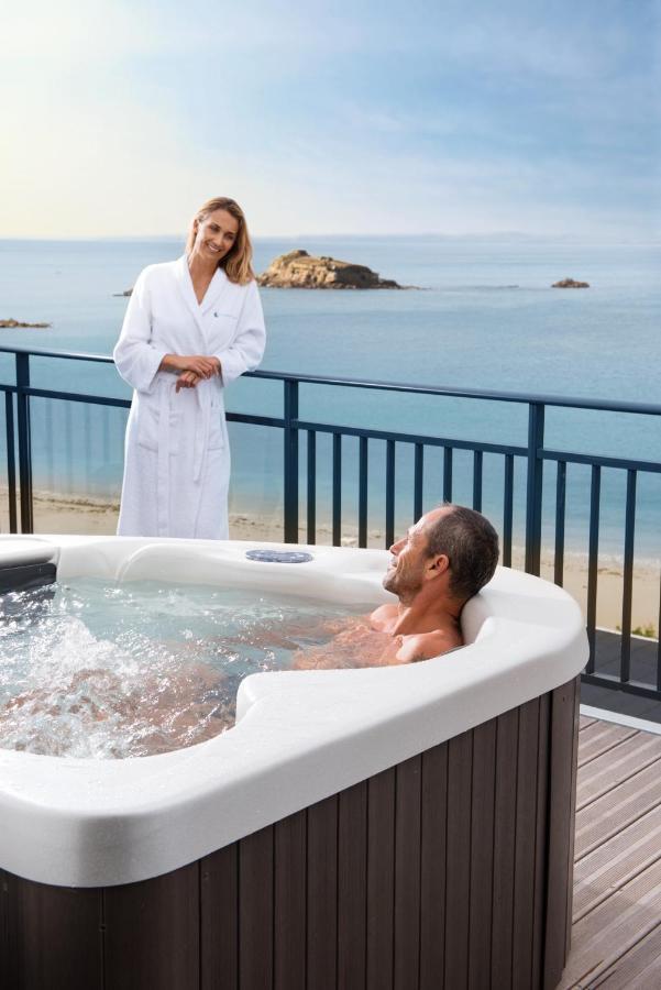 Hotel Valdys Thalasso & Spa - La Baie 杜瓦讷内 外观 照片